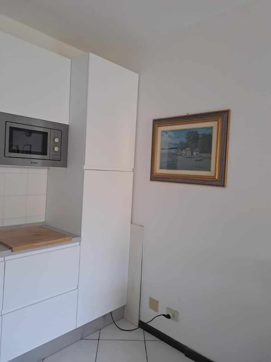 Appartamenti Residence Il Porto 13 E 16 阿祖罗港 外观 照片
