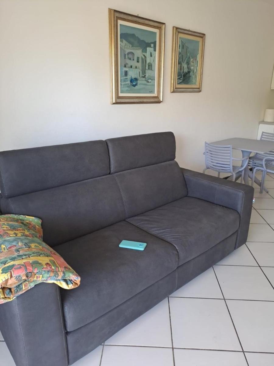 Appartamenti Residence Il Porto 13 E 16 阿祖罗港 外观 照片